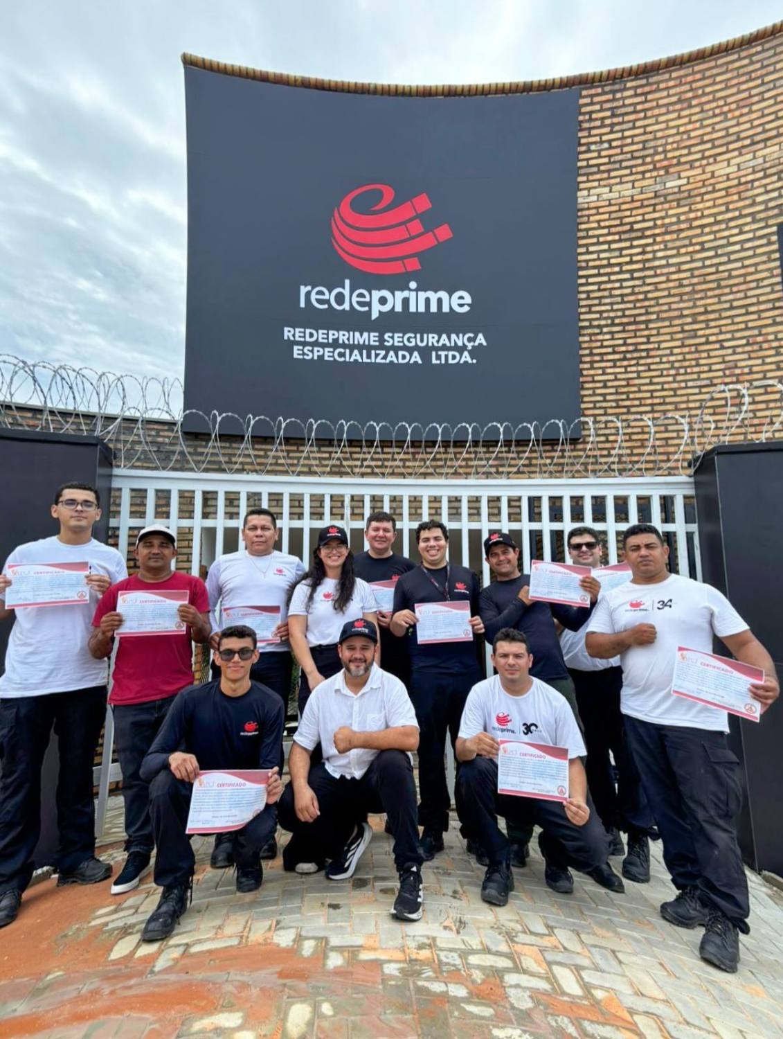 Equipe Redeprime com certificados